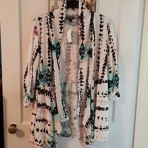 About a girl. 2x cardigan